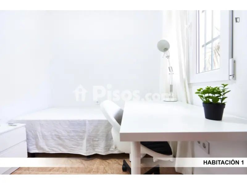 Habitación en Zona Esperanza de Triana - alojamiento para estudiantes en Zona Esperanza de Triana (Distrito Triana. Sevilla Capital)
