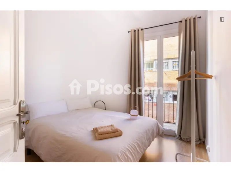 Habitación en La Torrassa - alojamiento para estudiantes en La Torrassa (L'Hospitalet de Llobregat)
