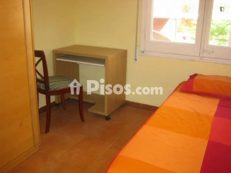 Habitación en La Maternitat-Sant Ramon - alojamiento para estudiantes en La Maternitat-Sant Ramon (Distrito Les Corts. Barcelona Capital)