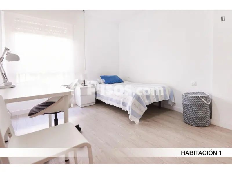 Habitación en Prado de San Sebastián - alojamiento para estudiantes en Prado de San Sebastián (Distrito Sur. Sevilla Capital)