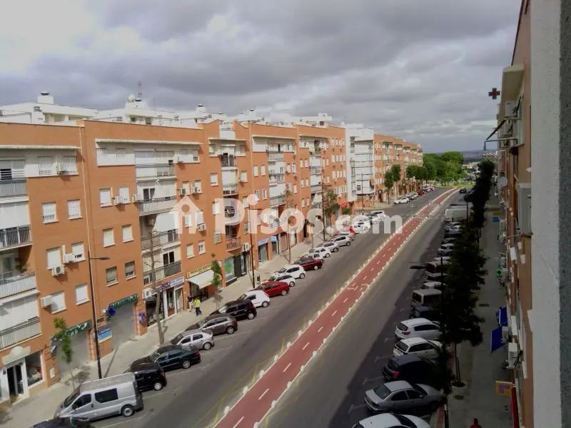 Habitación en Avenida de Europa, 101 - alojamiento para estudiantes en Entrenúcleos (Dos Hermanas)